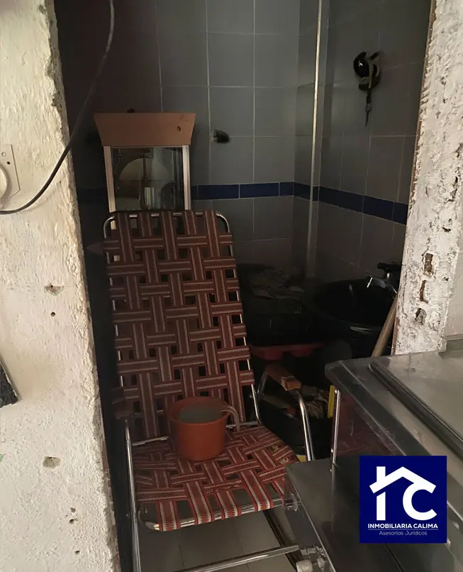 Casa de 2 pisos con entradas independientes